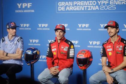 sco Bagnaia y Marc y Alex Márquez, figuras de Ducati, la marca que está dominando MotoGP; los tres se mostraron a gusto con el circuito santiagueño.