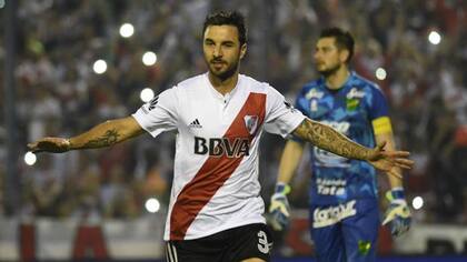 Scocco brilló ante Defensa y Justicia