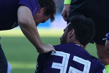 Scocco, cuando se lesionó en un partido ante Estudiantes, en noviembre de 2018