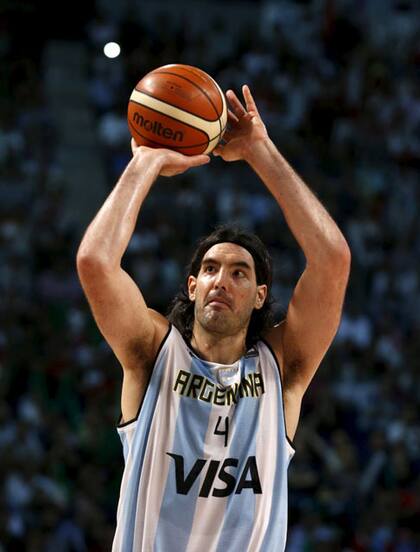 Scola, bajo la lupa de rivales y periodistas