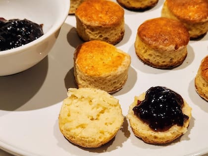 Scones con mermelada