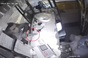 Se acercaron a pedirle agua y lo robaron a punta de pistola