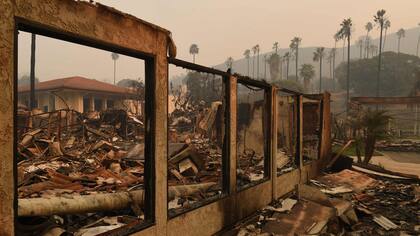 Los restos del hospital Vista del Mar en Ventura