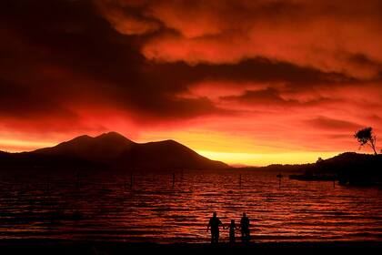 El humo de los incendios se ve desde varios kilómetros de distancia