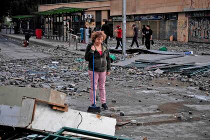 Santiago y toda la región Metropolitana, a la que pertenece la capital, estuvieron por tercera noche consecutiva bajo toque de queda