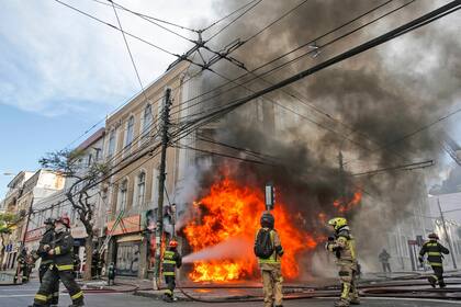 La cifra de muertos se elevó a 15 en la mañana del martes, once de ellos en la región metropolitana 