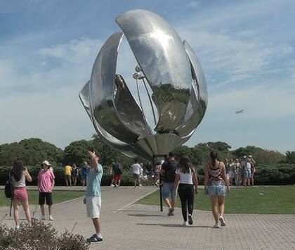 Se anticipa una tarde primaveral, pero ventosa, en Buenos Aires