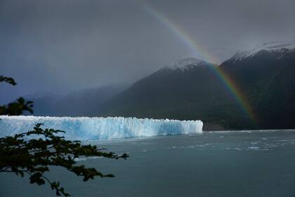 Se cayó el puente de hielo del glaciar Perito Moreno