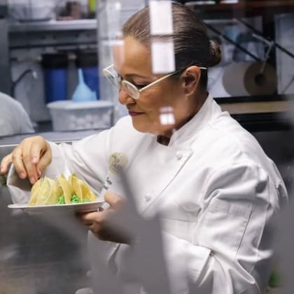 Se considera a Vázquez como la primera cocinera nayarita en presentar los platillos culinarios de su estado a la Ciudad del México