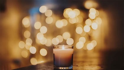 Se cree que la vela blanca une todos los dones de las demás