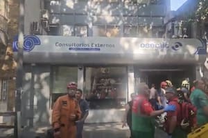 Se derrumbó el primer piso de un centro médico en Palermo