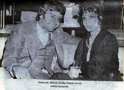 Se desconoce si Alberto Sicilia Falcón está vivo en la actualidad