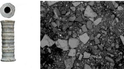 Se descubrió que este tubo de piedra contenía pigmento que pudo haber sido una de las primeras pinturas de labios