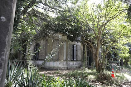 Se dice que a esta casa solía ir de visita Jorge Luis Borges, cercano a sus dueños