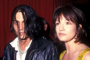Ellen Barkin dijo que Johnny Depp la drogó la primera vez que tuvieron relaciones sexuales