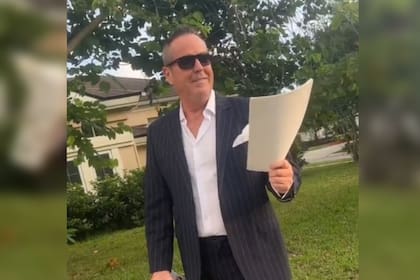 Se divorció y su festejo se convirtió en el viral del momento (Captura video)