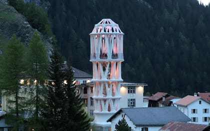 Se eligió este enclave para levantar la torre para evitar que el pueblo desaparezca