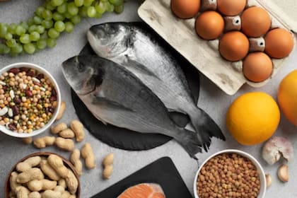 Se encuentra en productos cárnicos como los órganos de res y la manteca, entre otros