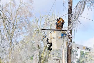 Se espera más aire ártico en partes del sur de EEUU aún cubiertas de hielo y con cortes de energía