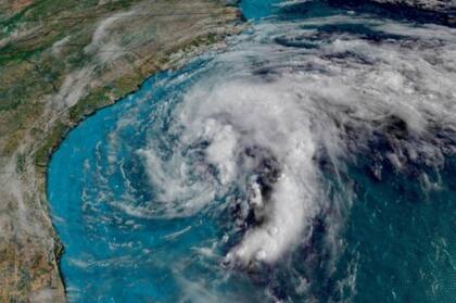 Se espera que la tormenta tropical Arthur provoqué inundaciones y fuertes oleajes en la costa del estado de Carolina del Norte durante el día de hoy