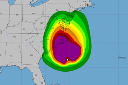 Se esperan efectos de tormenta tropical en buena parte la costa este de EE.UU.