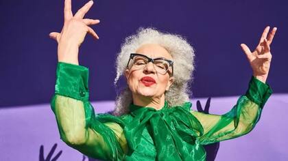 ¿Se está engañando la persona que se niega a sentirse vieja? Tal vez no