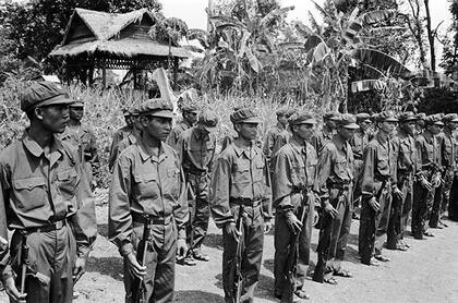 Se estima que entre 1.500.000 y 3.000.000 de camboyanos perdieron la vida durante los eventos conocidos como "genocidio camboyano" (Wikipedia)
