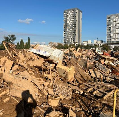 Se estima que entre 1600 y 1800 tiendas podrían haber quedado completamente destrozadas