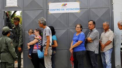 Se estima que votó un 60% de los electores