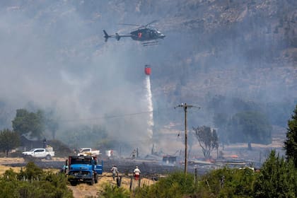 Se estiman que el fuego arrasó más de 12.000 hectáreas de bosques
