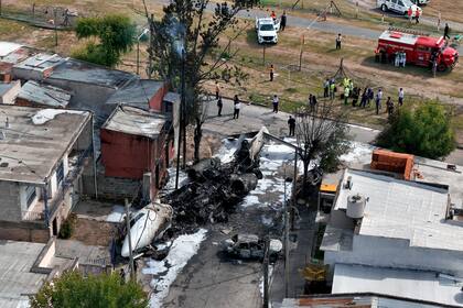 La aeronave Challeger 300 cayó en la intersección de José Terry y Charlín