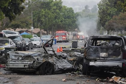 Se estrelló una avioneta en San Diego y el incidente provocó un incendio y varios muertos