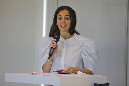 Lucía Sol Miguel, mejor promedio de la promoción 2020 de la Maestría, habló en nombre de los graduados y graduadas