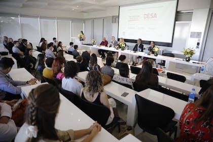 El acto de graduación en el Aula Magna de la UTDT