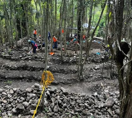 Se ha encontrado una estructura antigua en la selva mexicana que se cree que fue utilizada por un culto a la serpiente (Foto: Facebook)