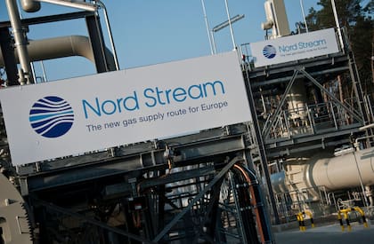 Se han detectado dos fugas en el gasoducto Nord Stream 1 de Rusia a Europa en el mar Báltico, horas después de un incidente similar en su gasoducto gemelo Nord Stream 2, dijeron las autoridades escandinavas el 27 de septiembre de 2022