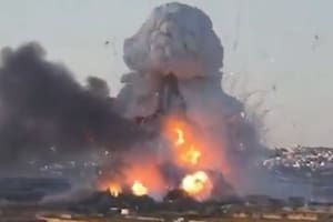 La impactante explosión de una fábrica de fuegos artificiales