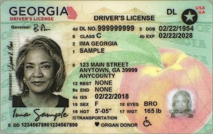 Se imprime una estrella dorada o negra en la esquina superior derecha de la licencia de conducir o identificación Real ID de Georgia