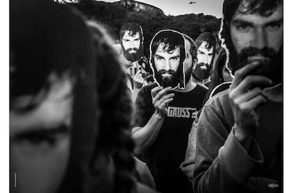 Protesta frente a la Secretaría de Derechos Humanos de la Nación, en la ex ESMA, por la desaparición de Santiago Maldonado. Bs.As 13 de octubre de 2017.Foto: Athos Caggiano Julián