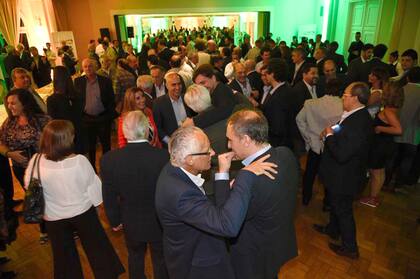 Hubo una nutrida concurrencia a la cena de expositores