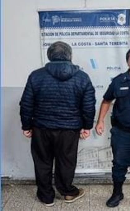 Se le escapó un disparo desde una bolsa e hirió de gravedad a un florista en Santa Teresita.