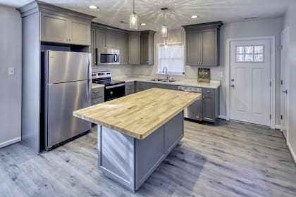 Se necesitaron solo 12 horas para imprimir los cimientos de hormigón de la propiedad de tres dormitorios y dos baños, lo que nominalmente demoraría cuatro semanas.