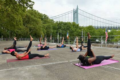 Se ofrecen más de 100 clases en toda la ciudad, que incluyen distintas disciplinas