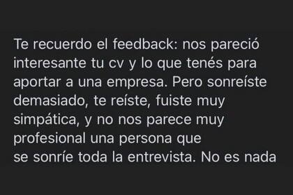 Se postuló a una vacante y no la tomaron porque sonrió demasiado durante la entrevista