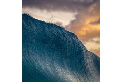 Segundo lugar categoría Naturaleza, la imagen es de Danny Sepkowski, una ola antes de romper en el lado este de Oahu, Hawai