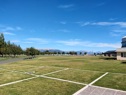 Se prevé que en este sector del predio del Invap se emplazará la escultura de más de seis metros