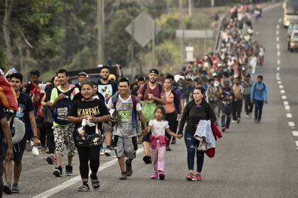 Se prevé que una gran cantidad de migrantes lleguen a EE.UU. en las próximas semanas, por el término del Título 42