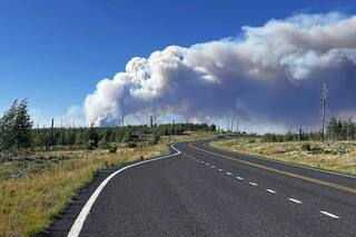 Se propaga rápidamente incendio que consumió albergue histórico en el Gran Cañón