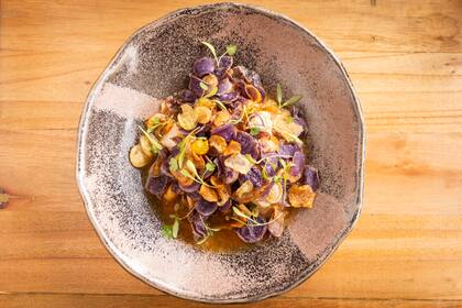 Se puede preparar con zanahoria, cilantro y variedad de papines fritos