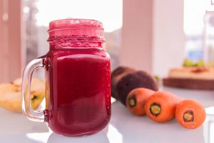 Se pueden agregar otros ingredientes, como limón o jengibre.